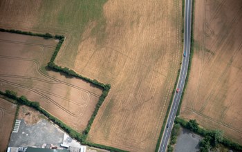 07_Characteristic playing card shape of Roman temporary marching camp at Wistanstow_SA1805_042